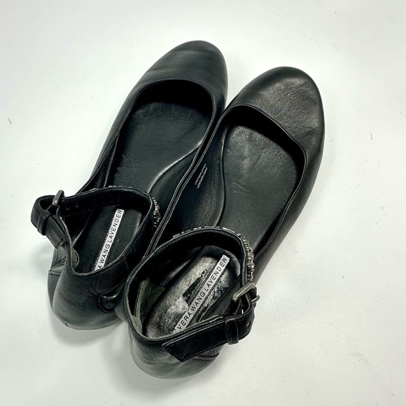 Vera Wang lavender black leather flats with rhinestone ankle strap size 7 - Picture 10 of 11